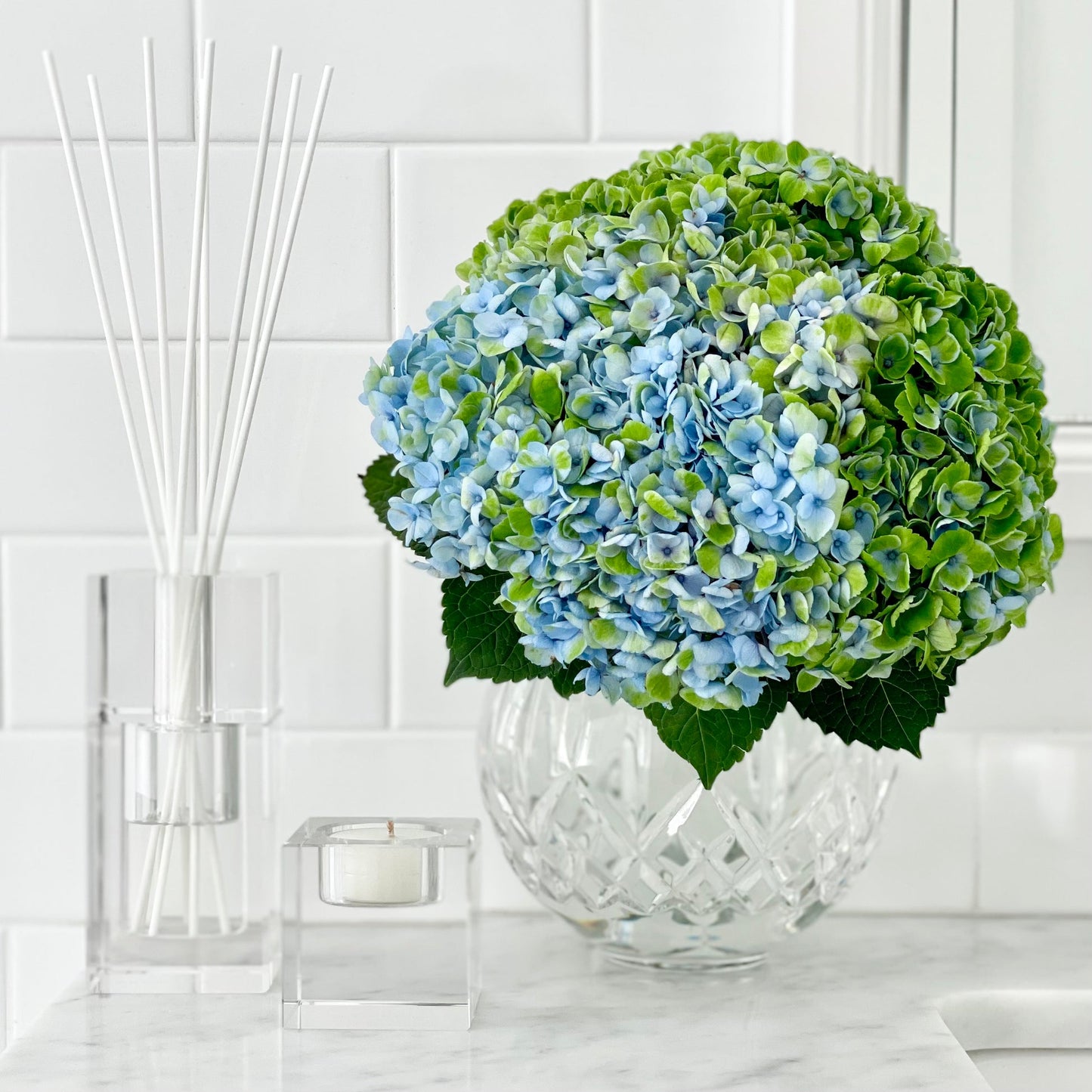 Crisp White Linen 140ml Bevelled Crystal Diffuser