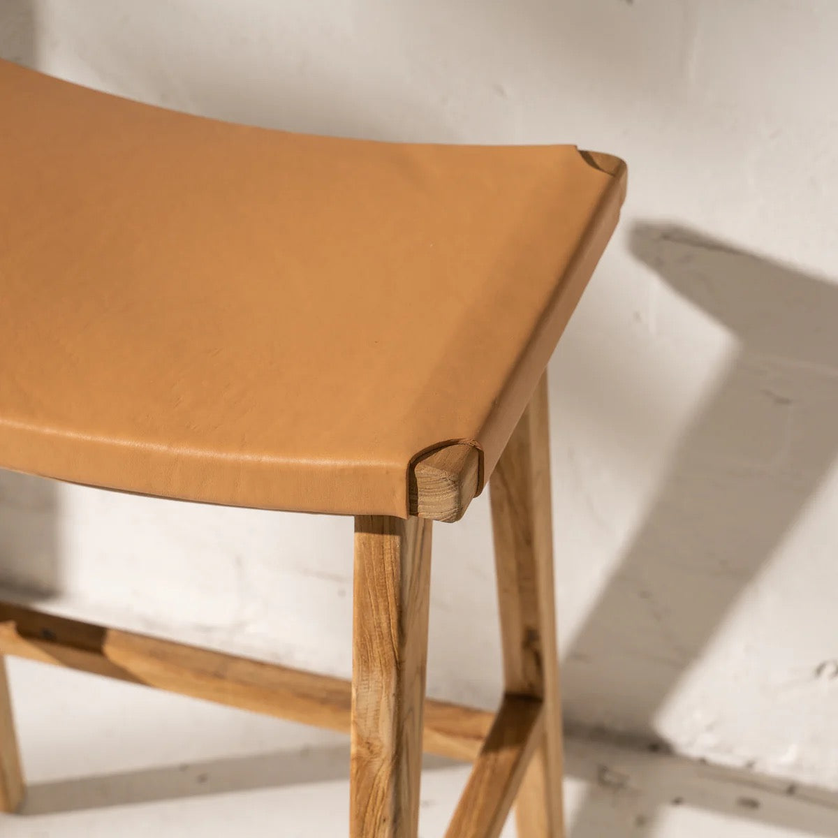 KALINDA LEATHER BARSTOOL - PALE TAN