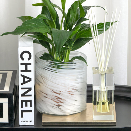 Crisp White Linen 140ml Bevelled Crystal Diffuser