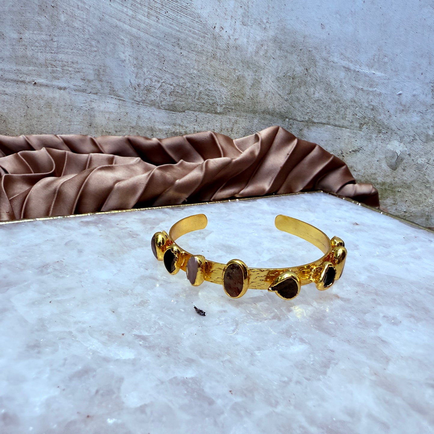 MULTI STONE BRACELET - GOLD PLATED