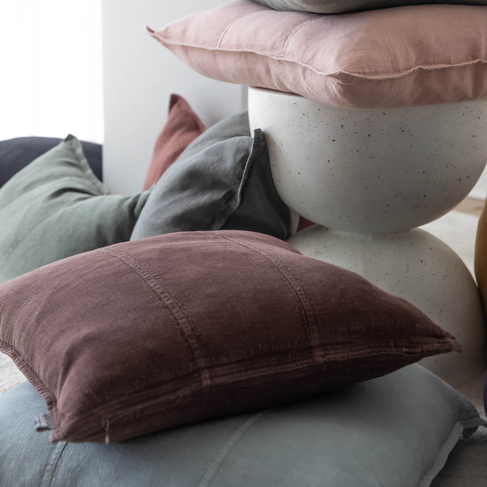 Luca® Linen Cushion 50x50 - Chocolate