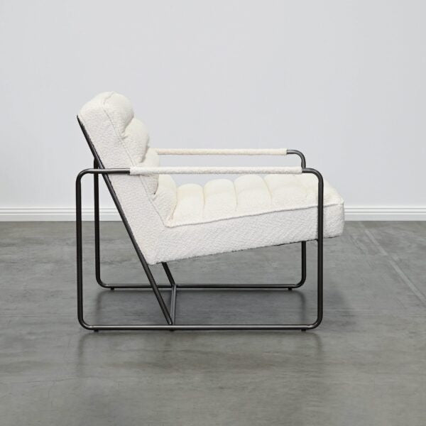 CUBICA CHAIR – BOUCLE CREAM – GUN BLACK FRAME