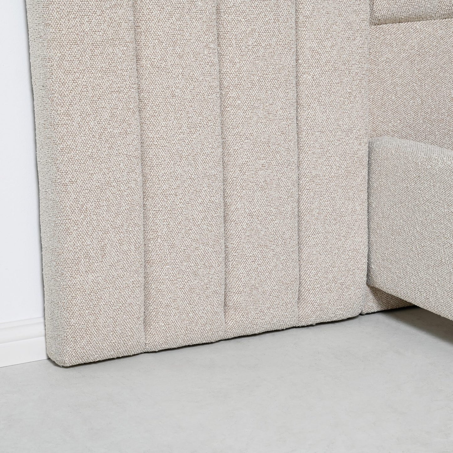 Renee Bed With Wing - Full Bed - Oatmeal - Queen