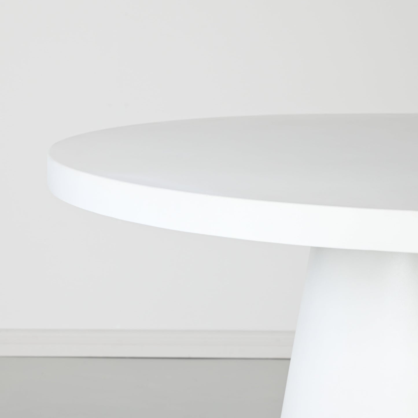 CLIFTON ROUND DINING TABLE – WHITE