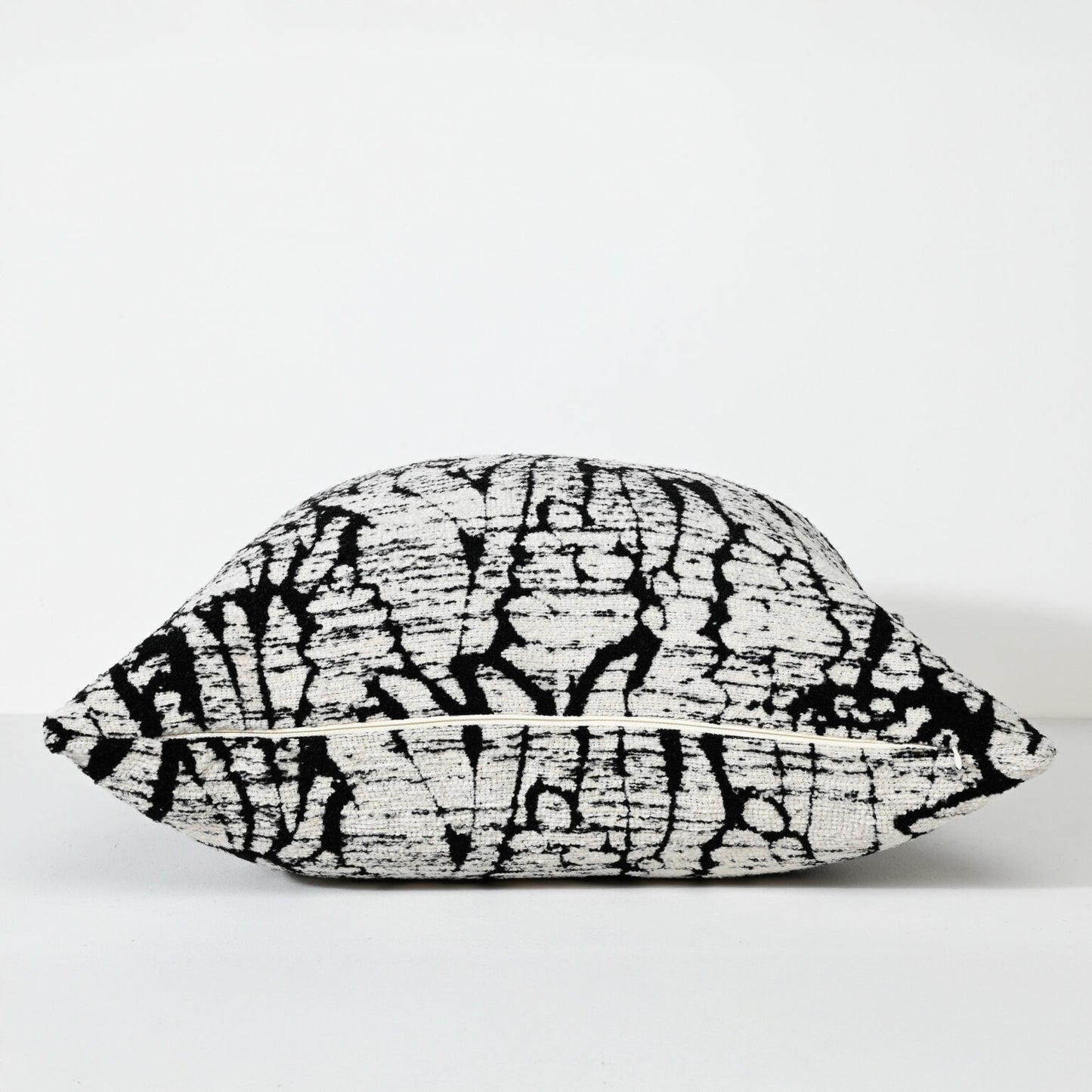 BLACK PALM – FABRIC CUSHION – 57 X 57