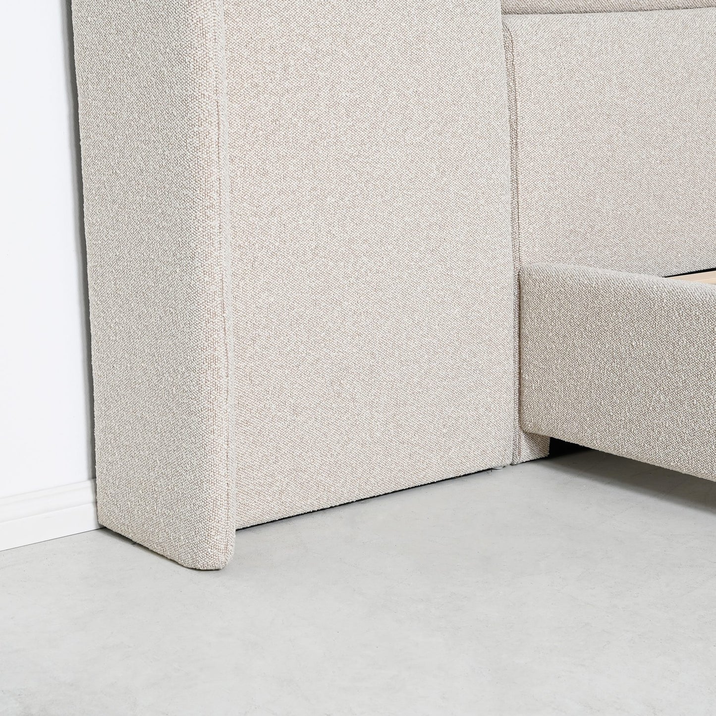 BAXTER – FULL BED WITH WING – OATMEAL - KING