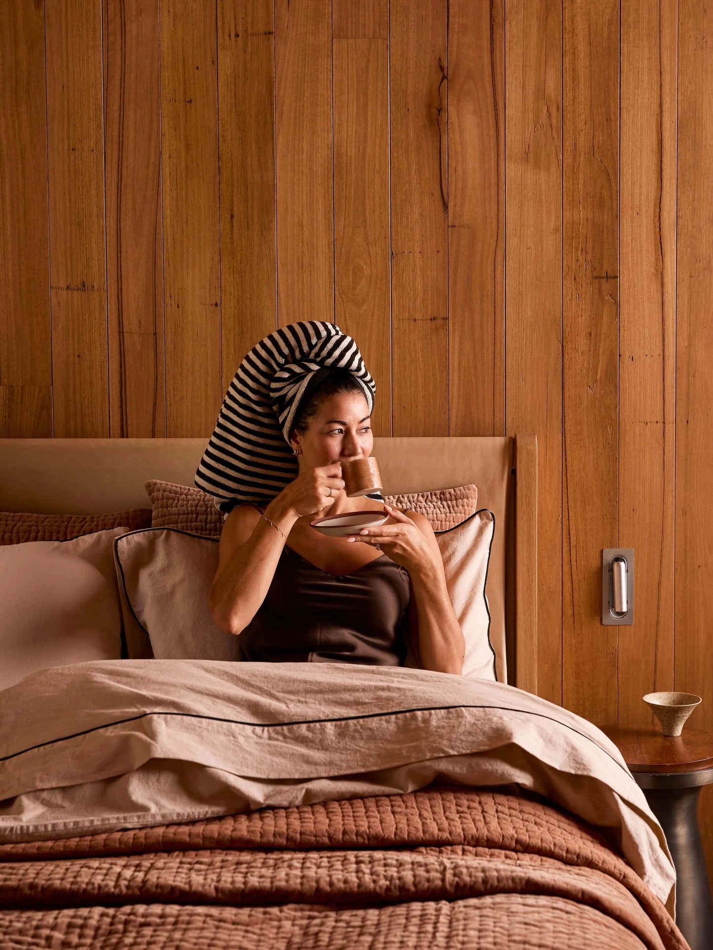 Raye Noir Towels Black and White - Hand Towel