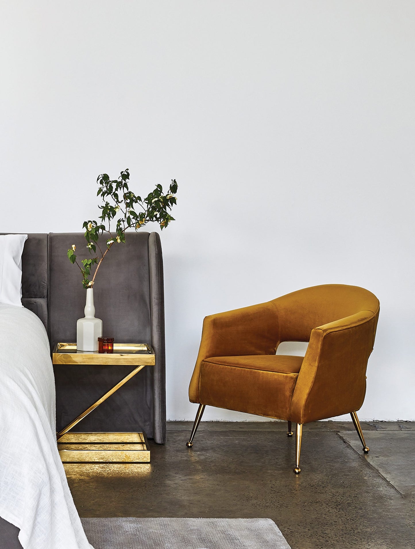 MANHATTAN SIDE TABLE – CLEAR GLASS