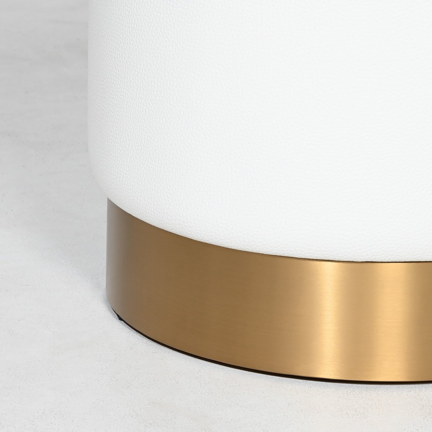 MILAN RECYCLED LEATHER OTTOMAN SMALL – FOX WHITE