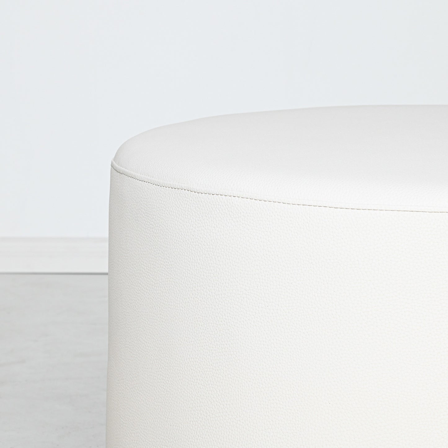 MILAN RECYCLED LEATHER OTTOMAN LARGE – WHITE FOX