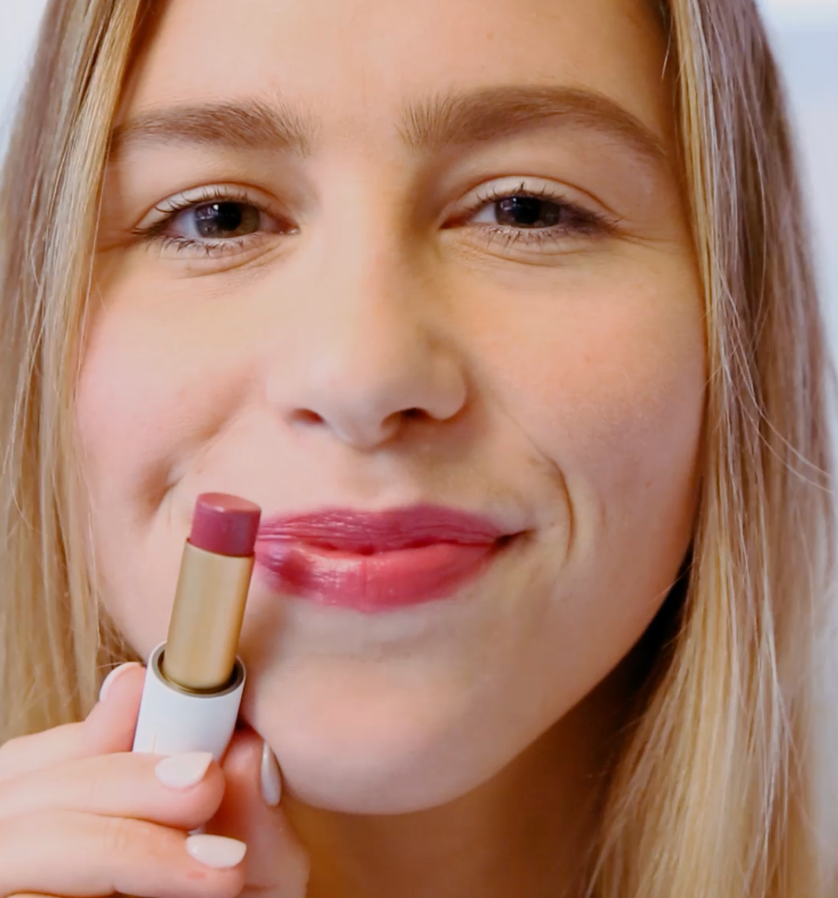 Lip Nourish™ Sheer Lipstick - Rosé